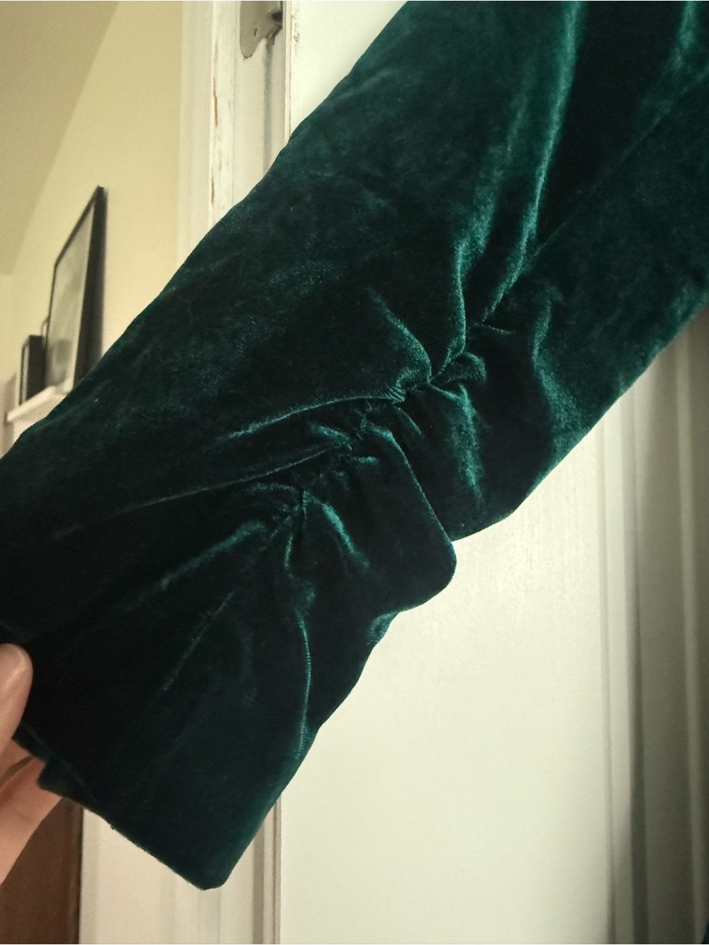 Skies Are Blue Velvet Blazer Jacket in Deep Green - Picture 4 of 12